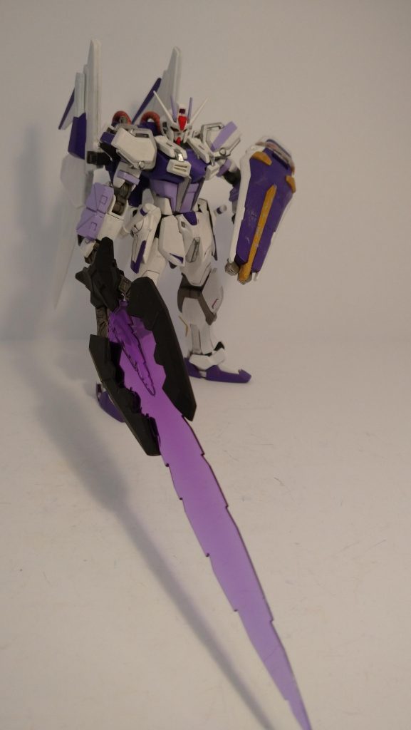 トライスラシュブレイドは、Re:RISEに出てきたトライエイジマグナムの物。