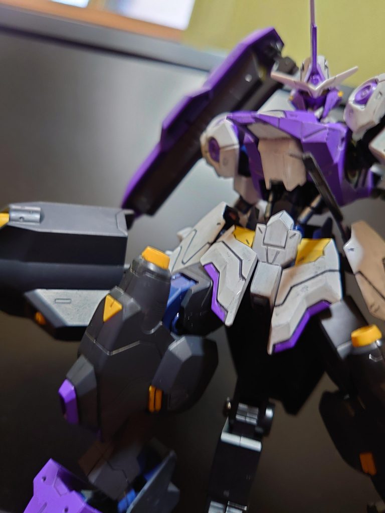 スカートの紫は入れるか悩みました