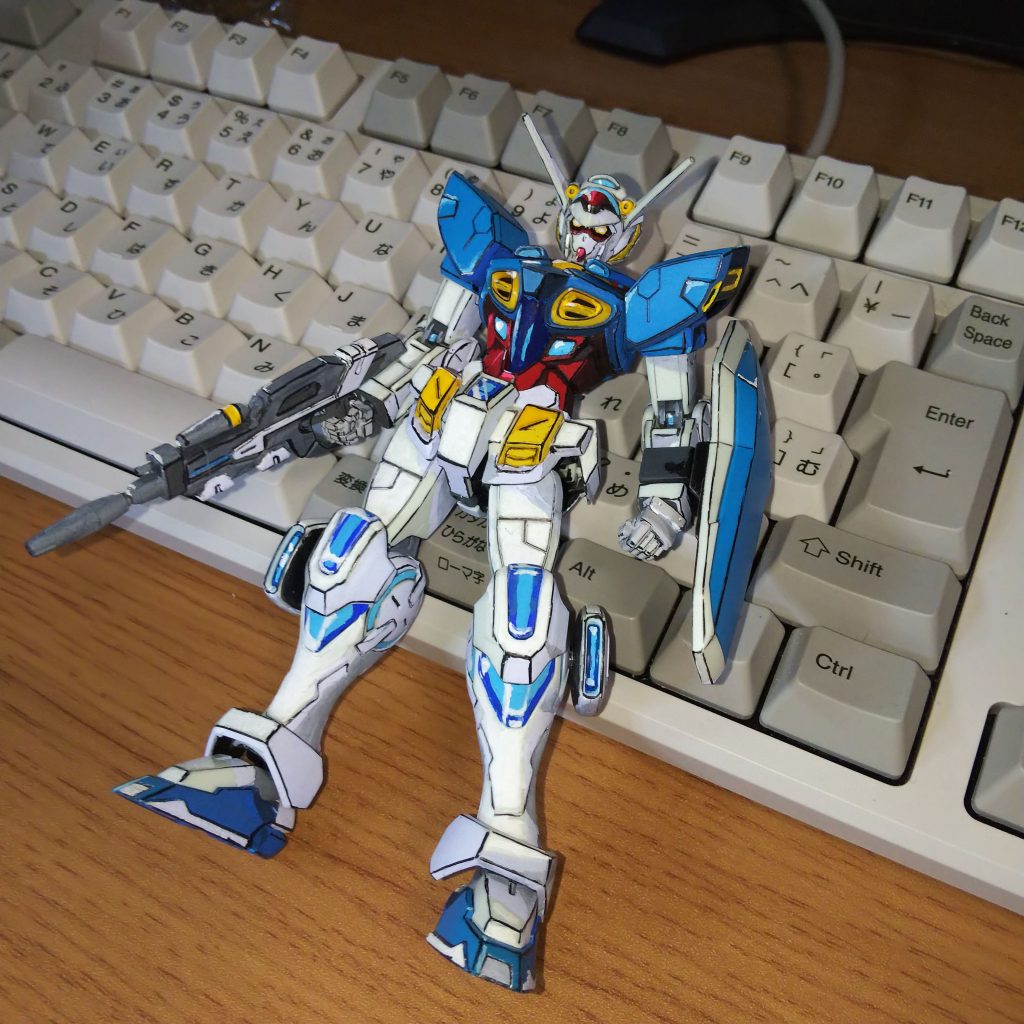 仕上げに水性トップコートを吹き、完成です。