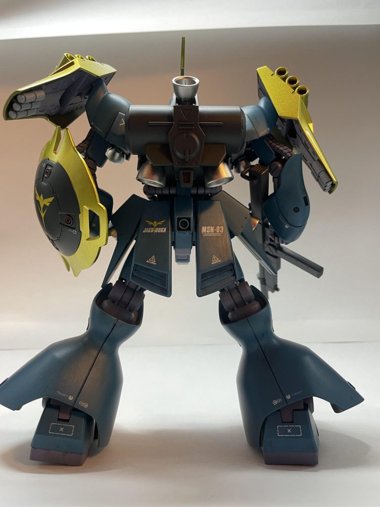 ふくらはぎの部分が横に結構張り出してるのが良いですよね。