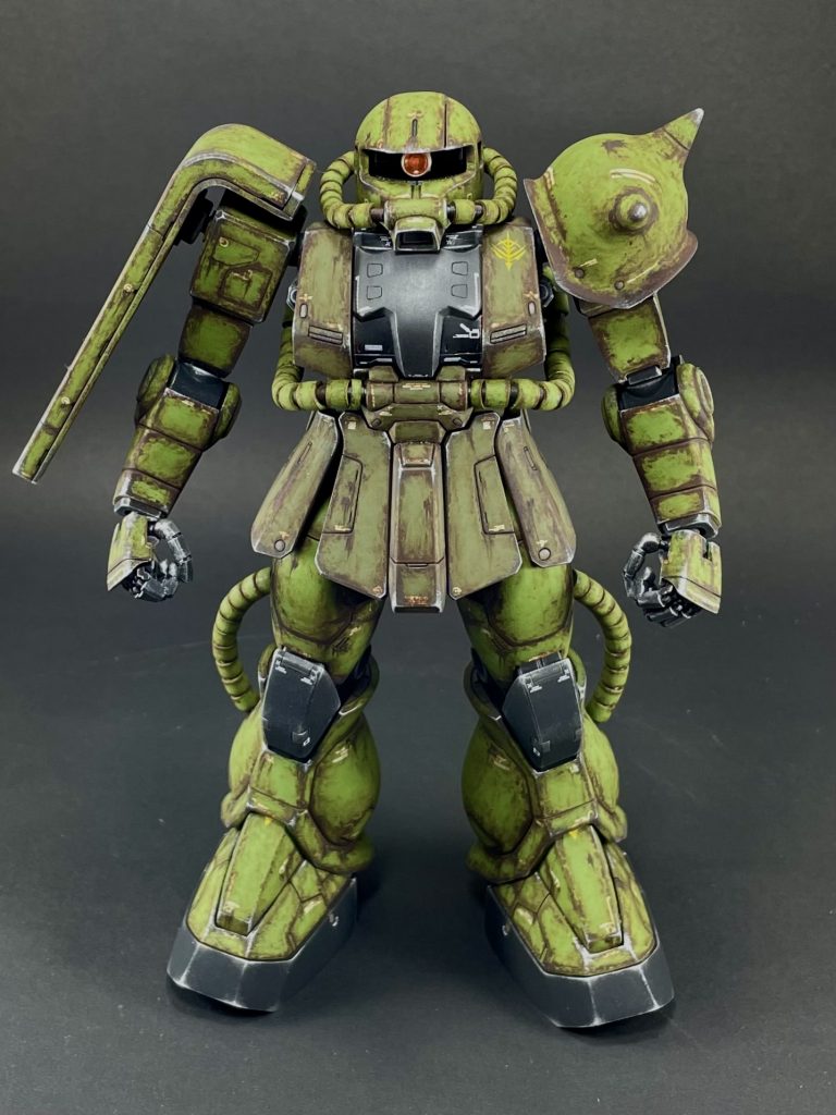 正面からです。ガッチリ体型!