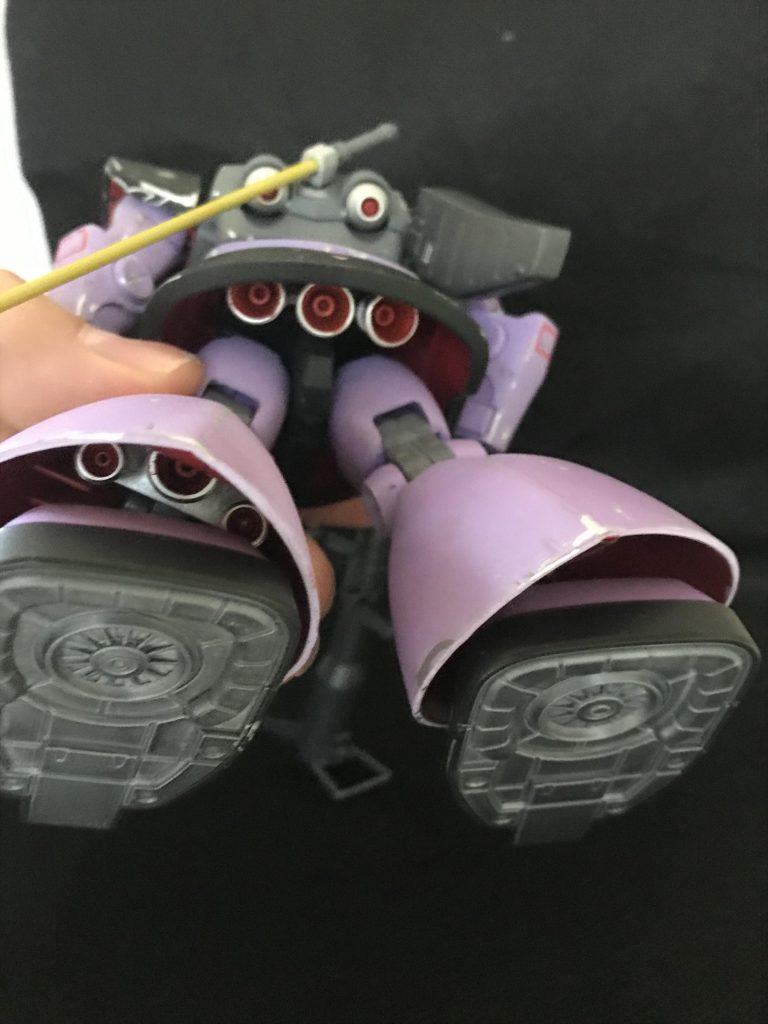 スカートの内側やノズルの中はしっかりと赤で塗装してあります。