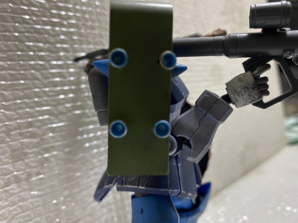 ジオリジンザク1の肩パーツにバーニアをつけてサンダーボルト風にしてみました。