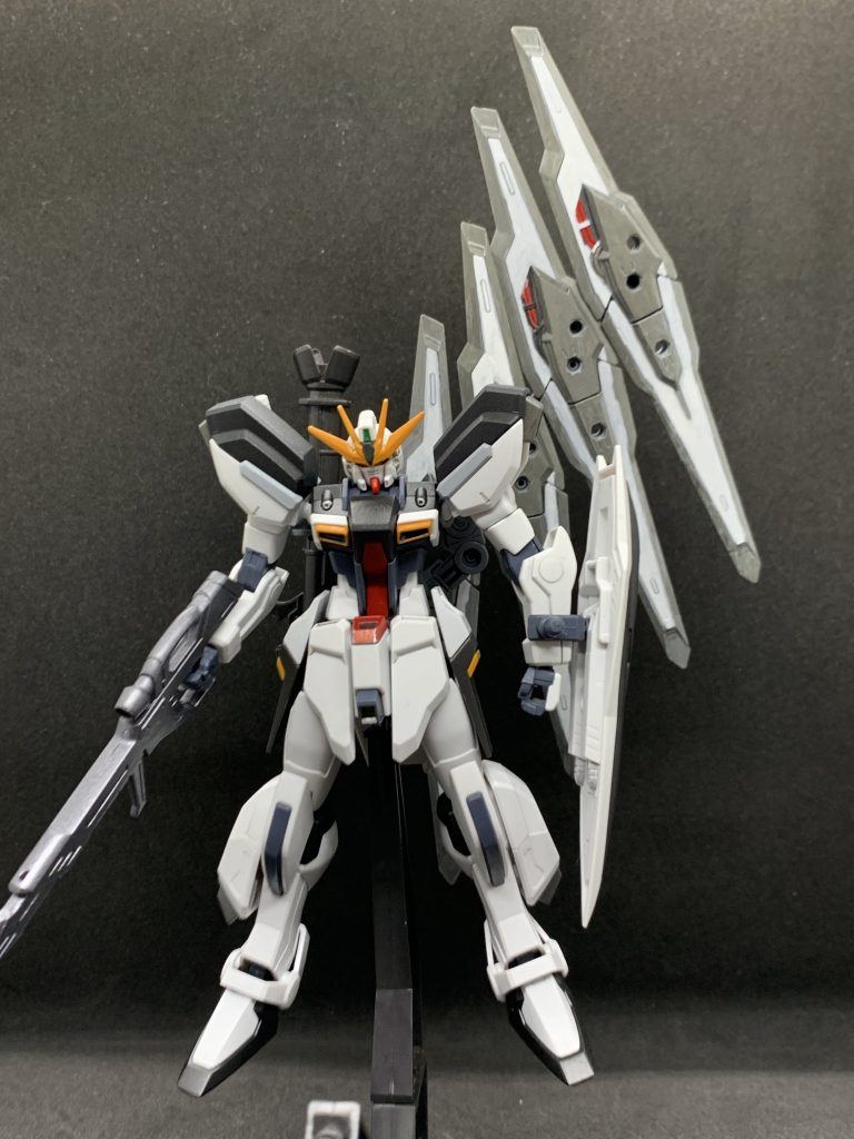 ウィンダムをνガンダム風に作りました。少しレイバーに見えなくもない。設定的には宙域での警備用MSです。