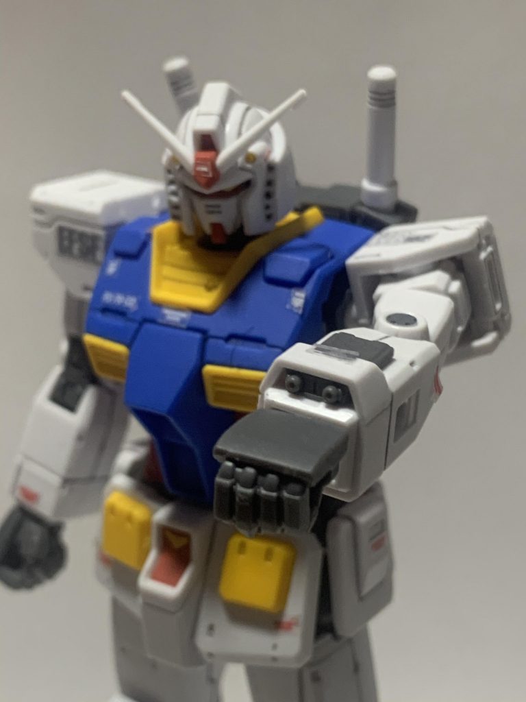 ガトリングガンを構えた所