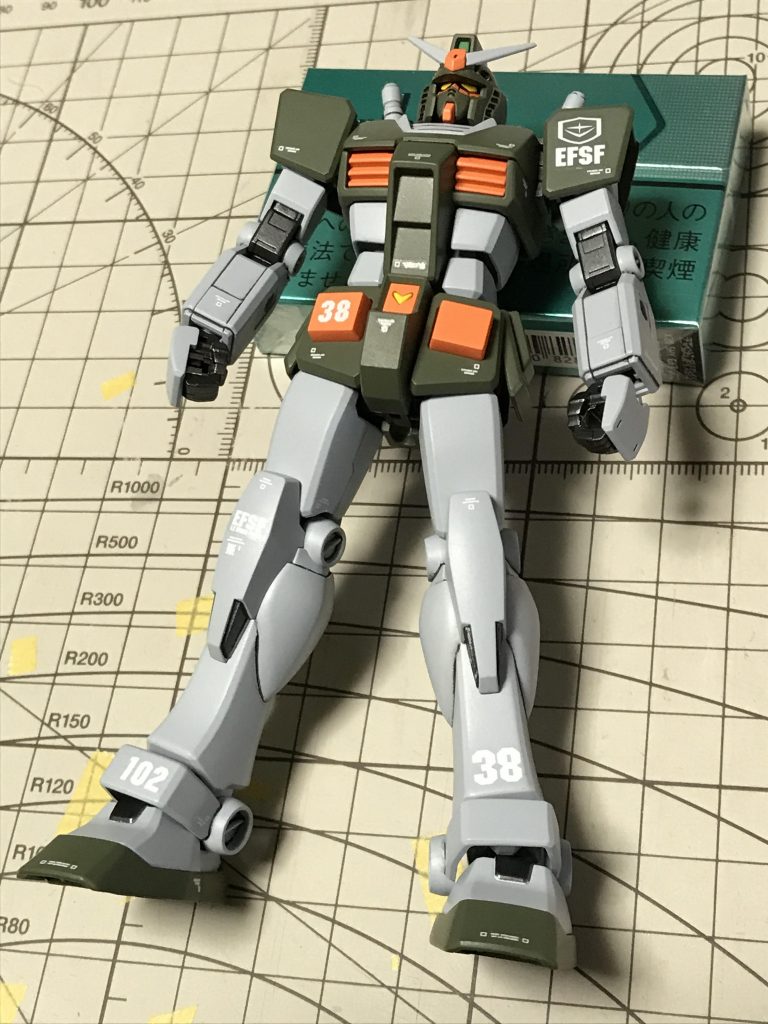 デカールはフルアーマーを意識し、手元にあったデカールを使ってそれらしくして見れる様にしてみました。