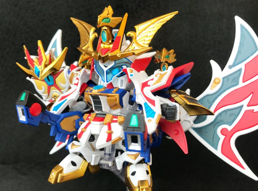 大目牙撃砲(オメガスマッシャー)!!モチーフがF91なので、ヴェスバーに相当する武器ですね。素組みだと「馬の脚」まんまでしたが、塗り分ければ結構それっぽい??