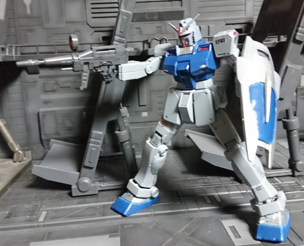 ガンダムライトアーマー–3枚目/制作者：アレス