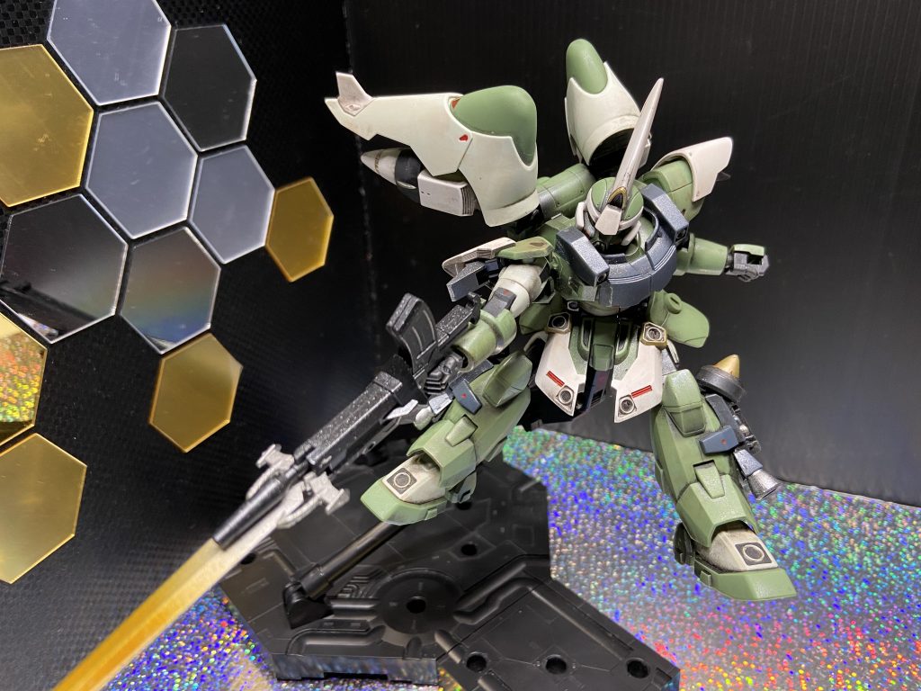 急制動からの発射!みたいなイメージで!我が家はエアブラシが使いづらい環境ですので、裏テーマとして缶でなんとかグラデ塗装っぽく汚せんものかと、チャレンジしたものにもなっております、それについては惨敗しましたが。