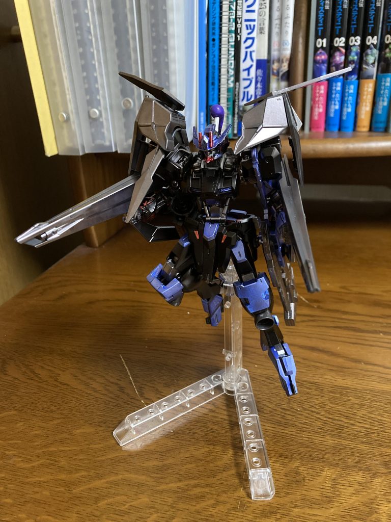 基本的な機体スペックは機動性以外雅と差異はなく、勿論雅の機体特殊システムも起動可。刹-李米黒-はダブルリベイクライフルによって中距離までの射撃戦、刹はアスタロトリナシメントのナイフによる高速連撃が出来る。