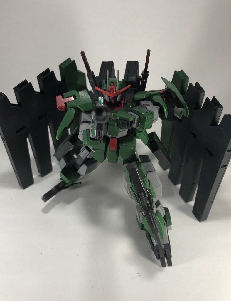 ビームスナイパーライフルアサルトライフルメイン武装の二つ、中距離ならアサルトライフル、遠距離ならビームスナイパーライフルで敵を仕止める、トドメ用の武装。