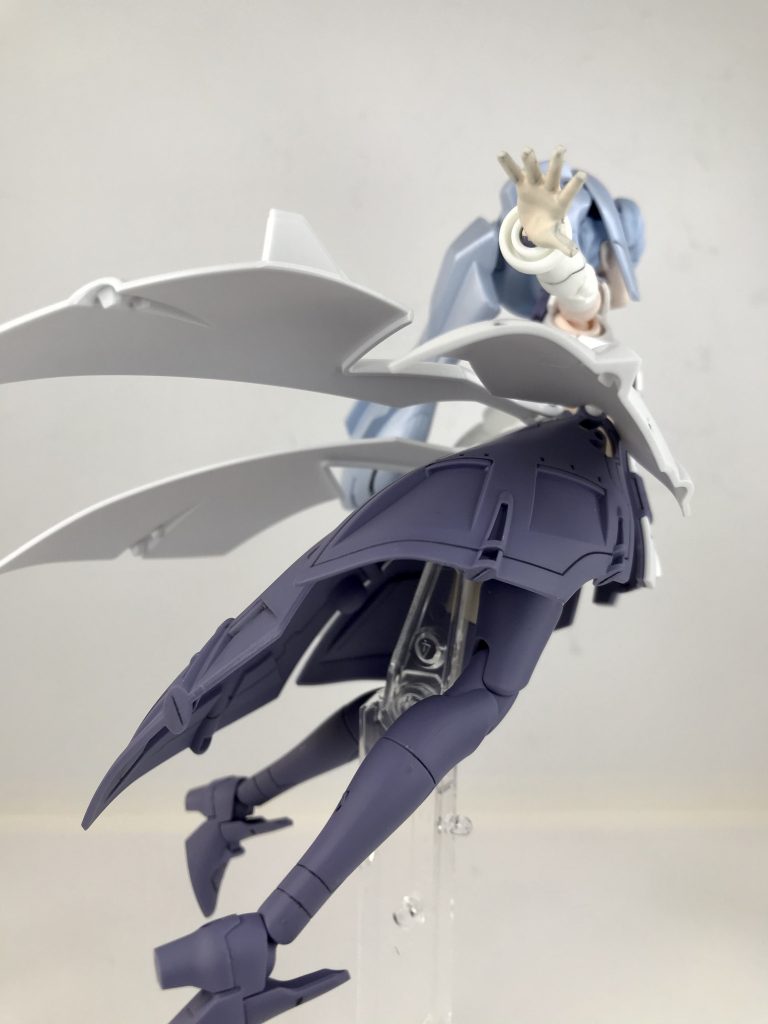 スカートの可動で躍動感が出ます(^^)