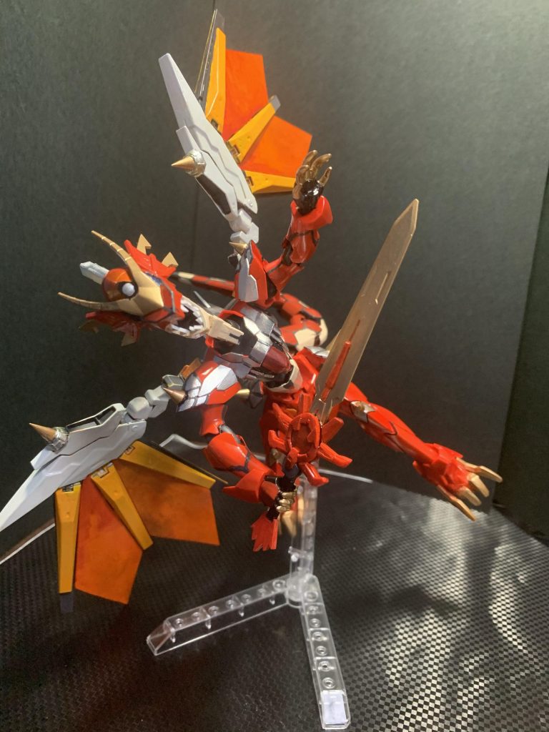 ウィング周りが重く自立が厳しいのはネックだが、イメージを立体化出来たのは素直に嬉しい。この作品での経験値、次に活かしていきたい。