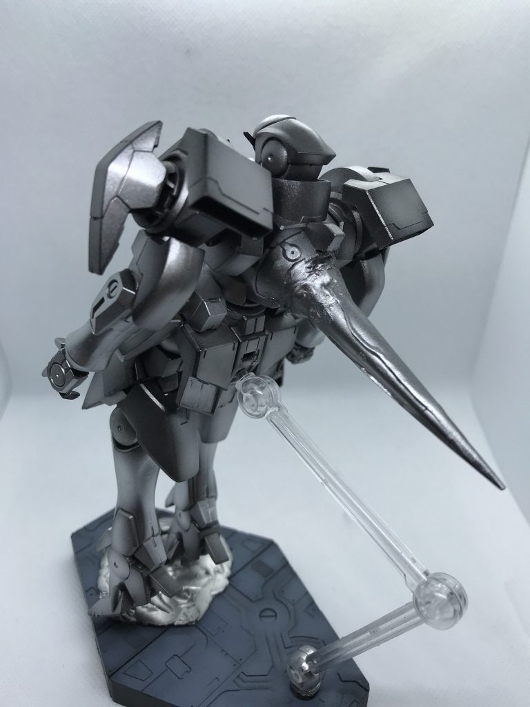 ELSジンクス最大の特徴と思っている背部コーンはジンクスⅢのGNランスをおゆまるで部分的に型取り・複製してエポパテで接着しました。