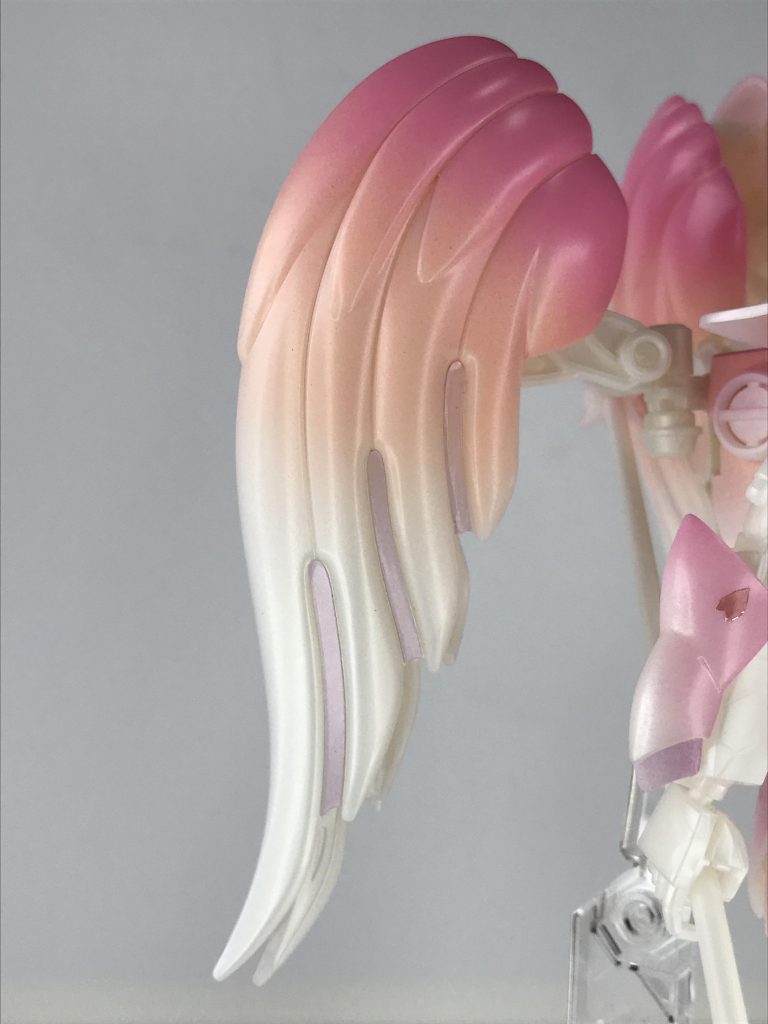 バインダーは上から、ピンク、キャラクターフレッシュ2、成形色です。