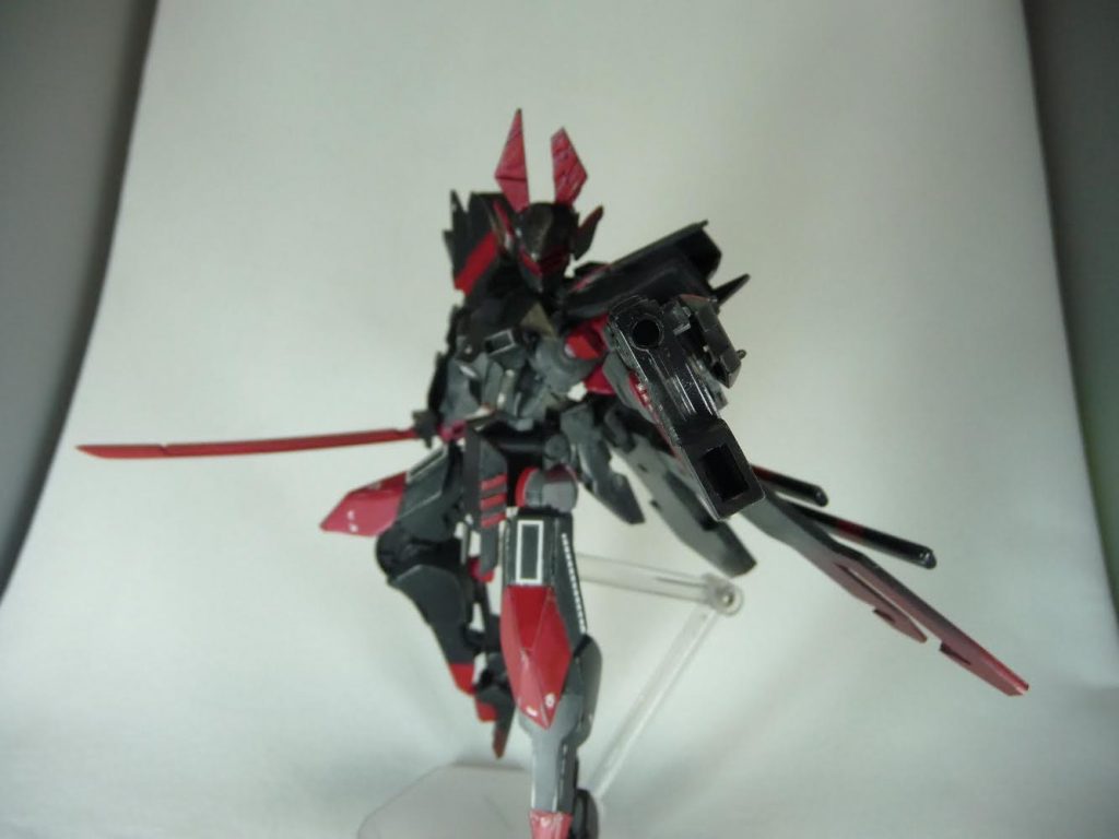 ガンブレイド短銃と刀が一体となった装備。装弾数は少ない