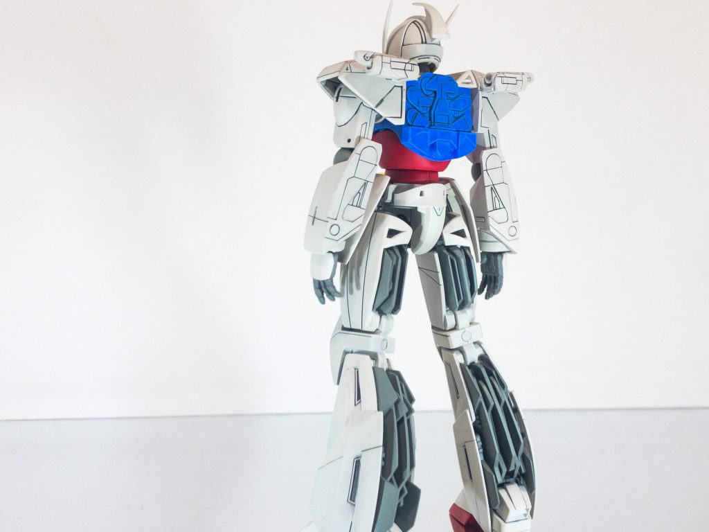 全身の筋彫りは彫り直しています。