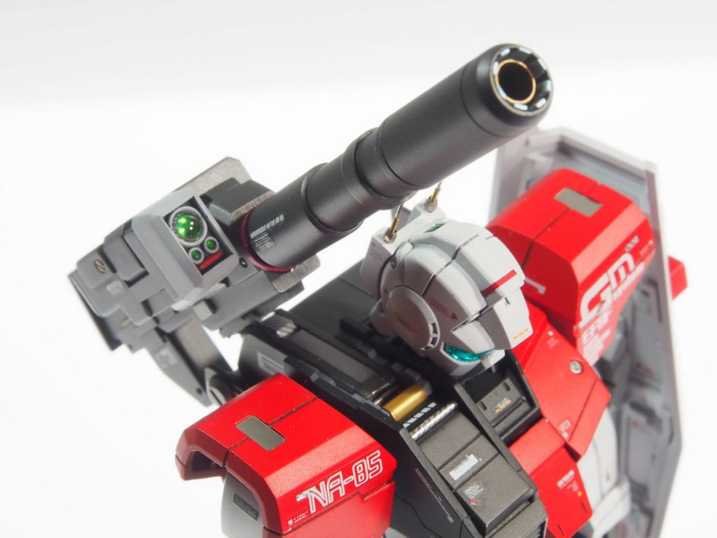 キャノン本体はコトブキヤの武器パーツより。バレルはプラパイプより自作。キャノンはインナーも製作。