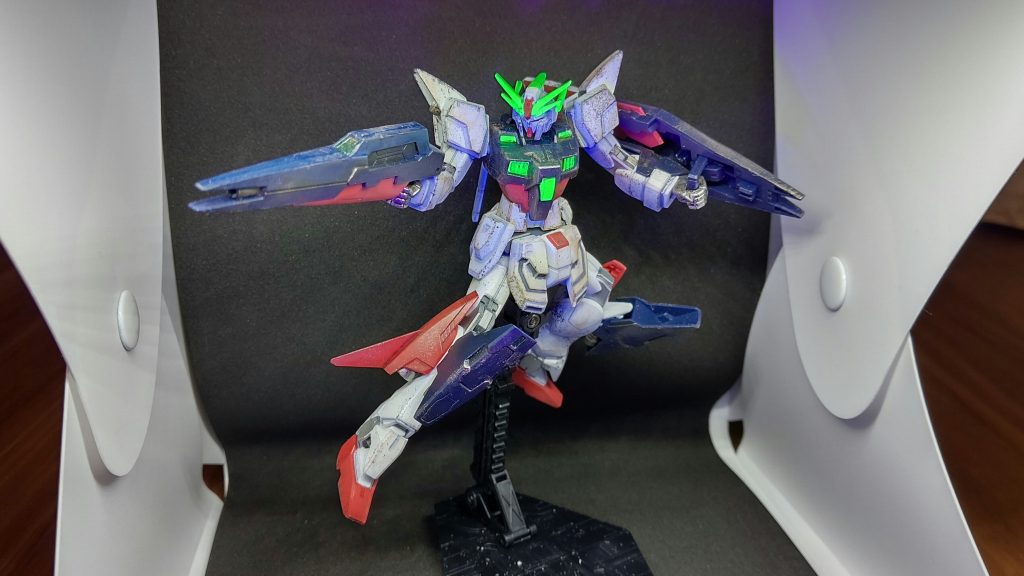 ブラックライト当ててみてます。明るいとこんな感じ。