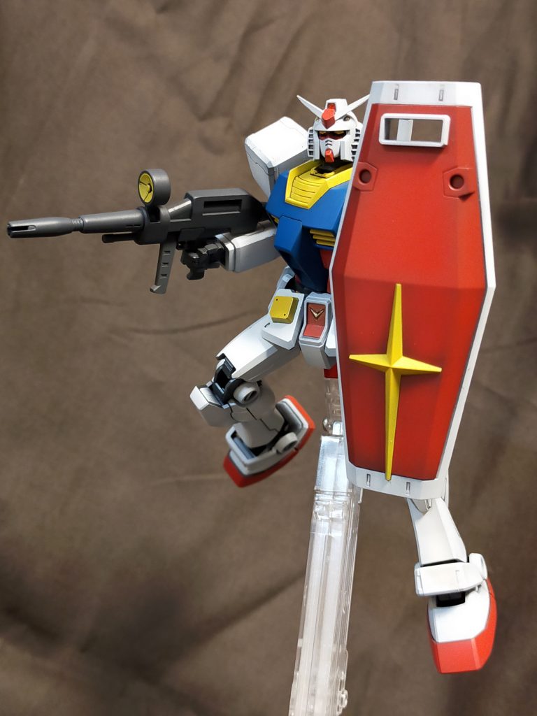 通常時のビームライフル装備も用意。シンプルながら様になります。