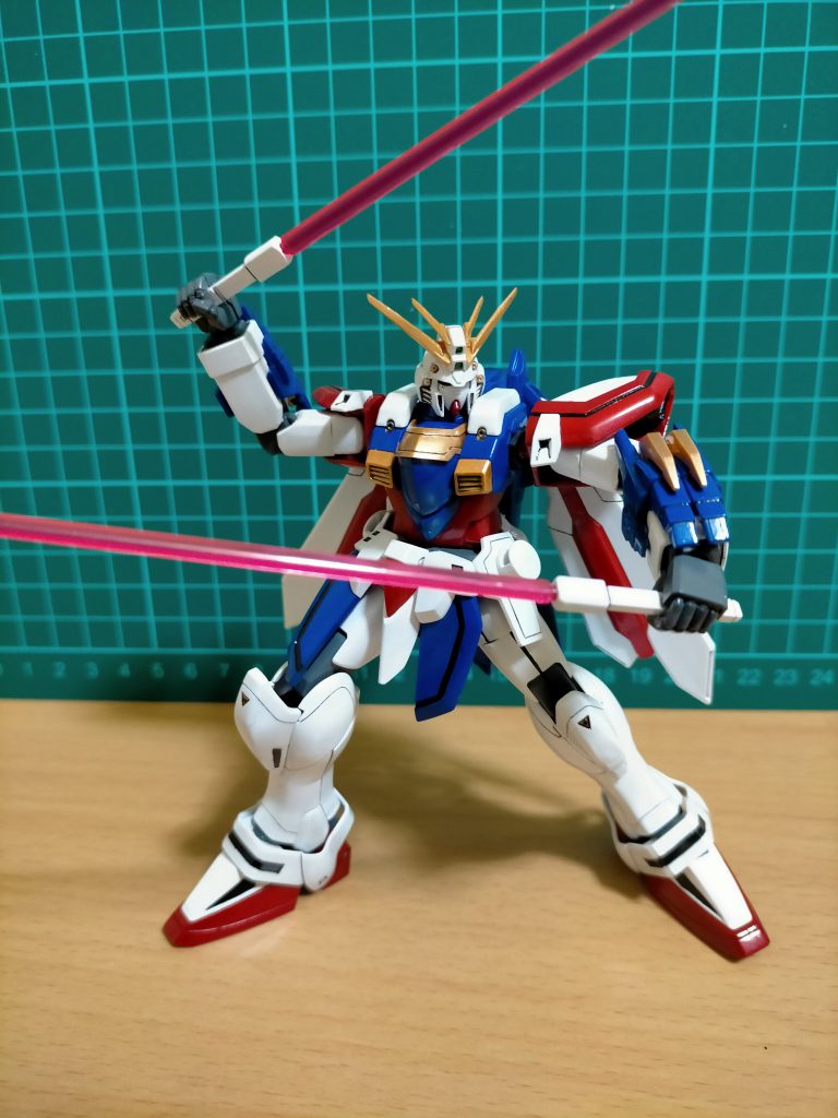 ゴッドスラッシュ:ガンダリウム合金製の装甲も両断するビーム刀