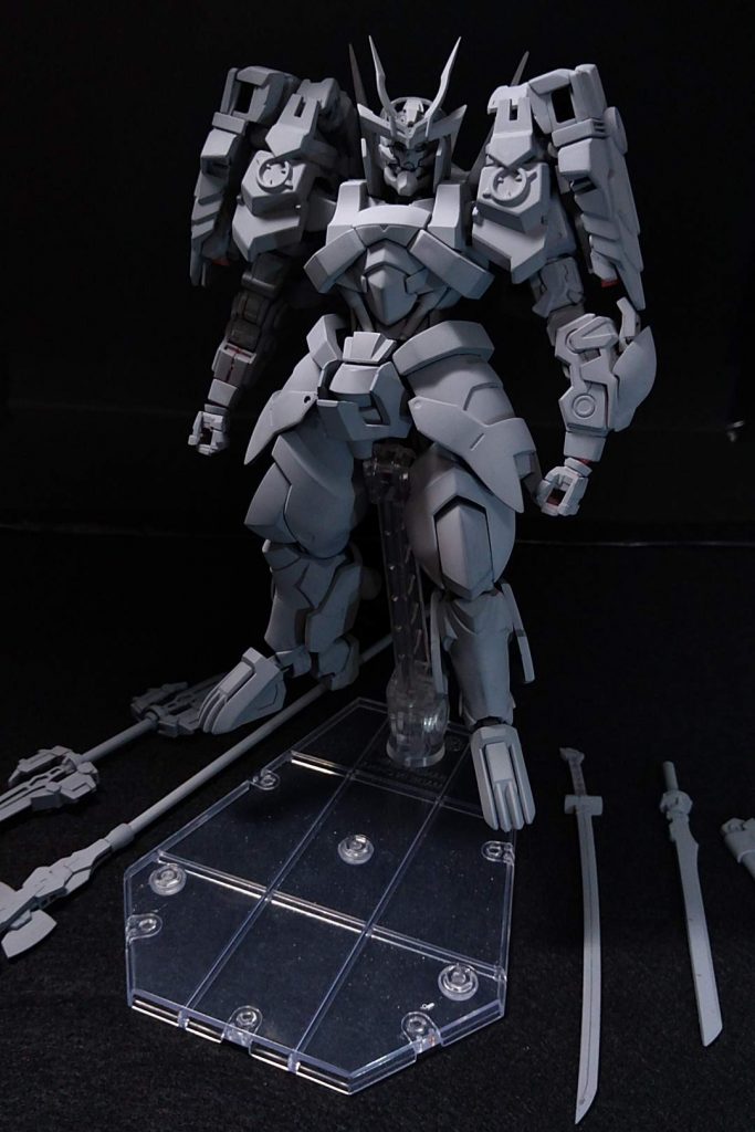 いつものサフ替わりのベースカラー。グレー：白＝1：1で混色してます。多少の粗は出ましたがいつもの通りスルーw