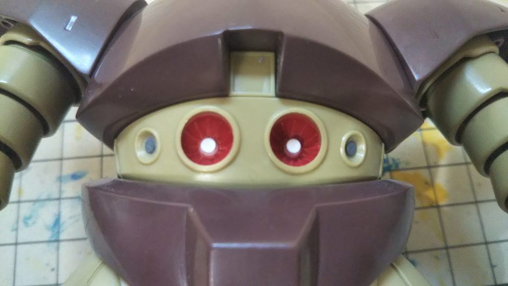 こういう部分塗装はヤメて欲しい😭老眼にはツラいです😢