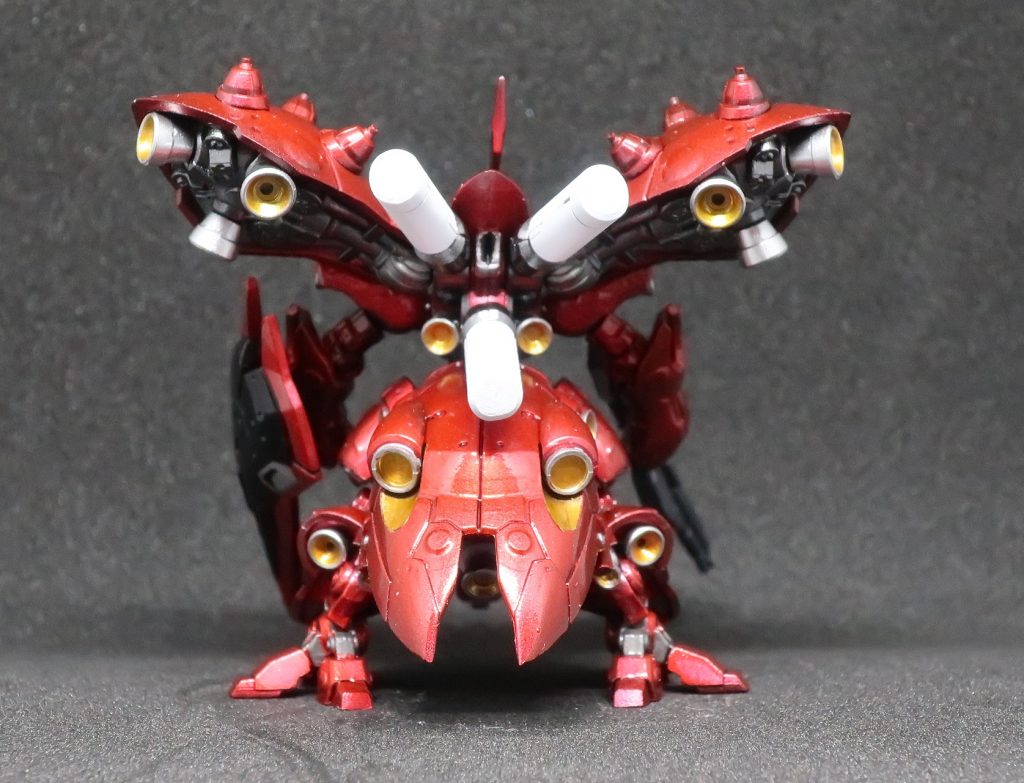 赤部分はキャンディ塗装をしました。実物はそこそこ綺麗に見えるんですが写真だとあまり分かりませんね・・・