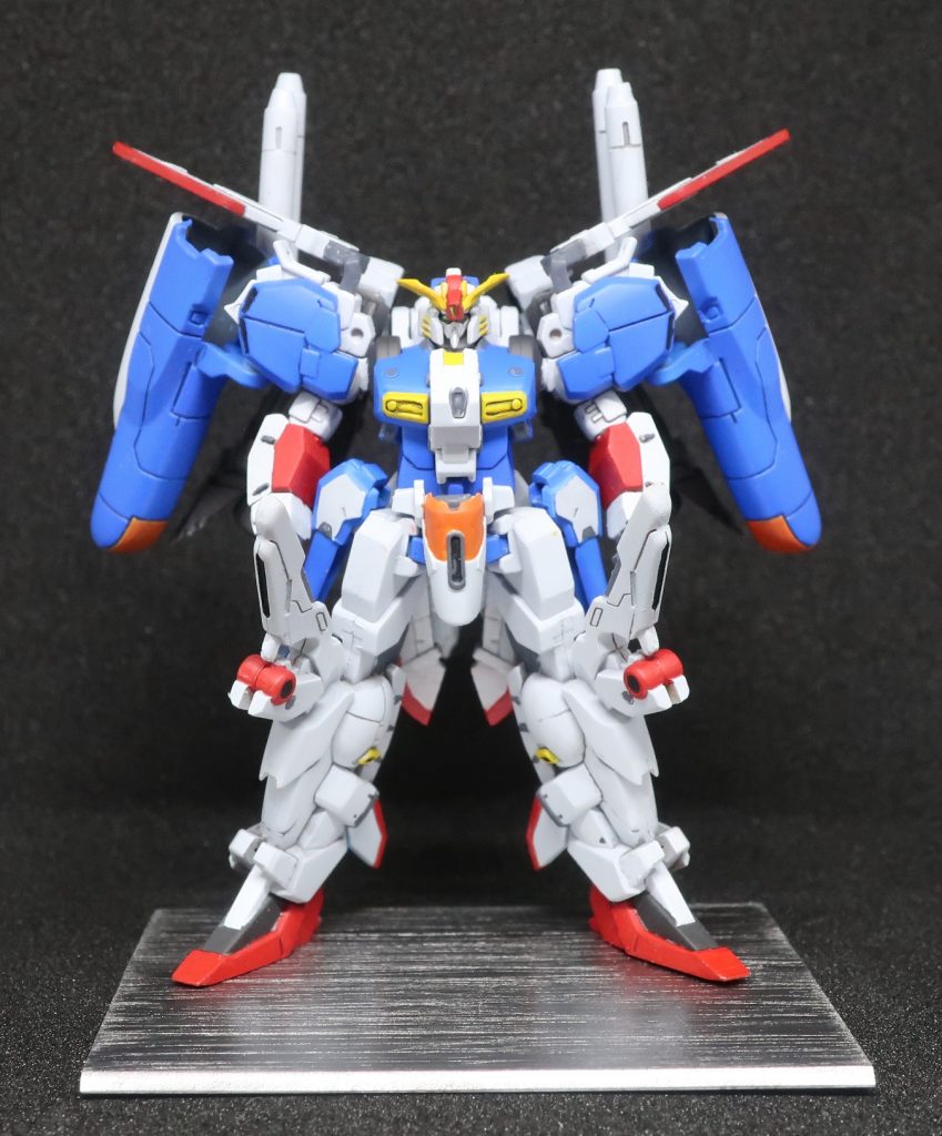 Ex-Sガンダムはカラーリングが2種類あるようですが、足先が青いのが好みでなかったので古い方の色にしました。