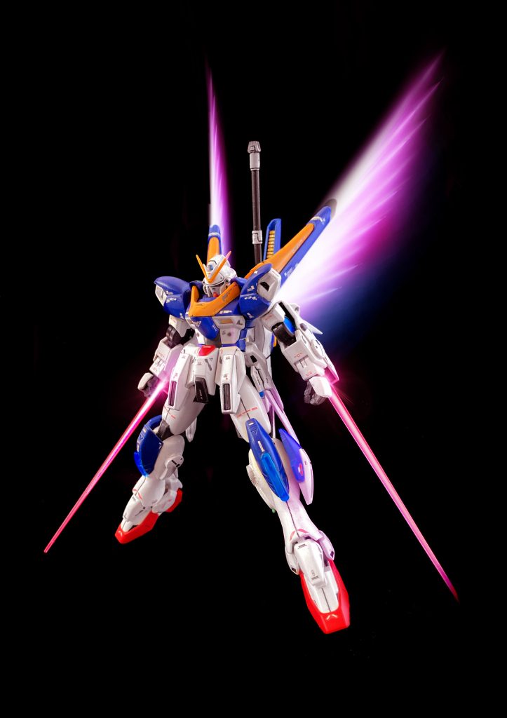 光の翼は持ってないので、描きたしてみました。