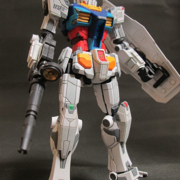 横浜ガンダム　Ｆ００　(1/144)