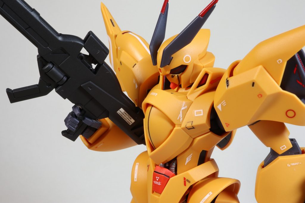 近影ザンスカールのMSはこのキツネ目がたまりませんよねぇ～