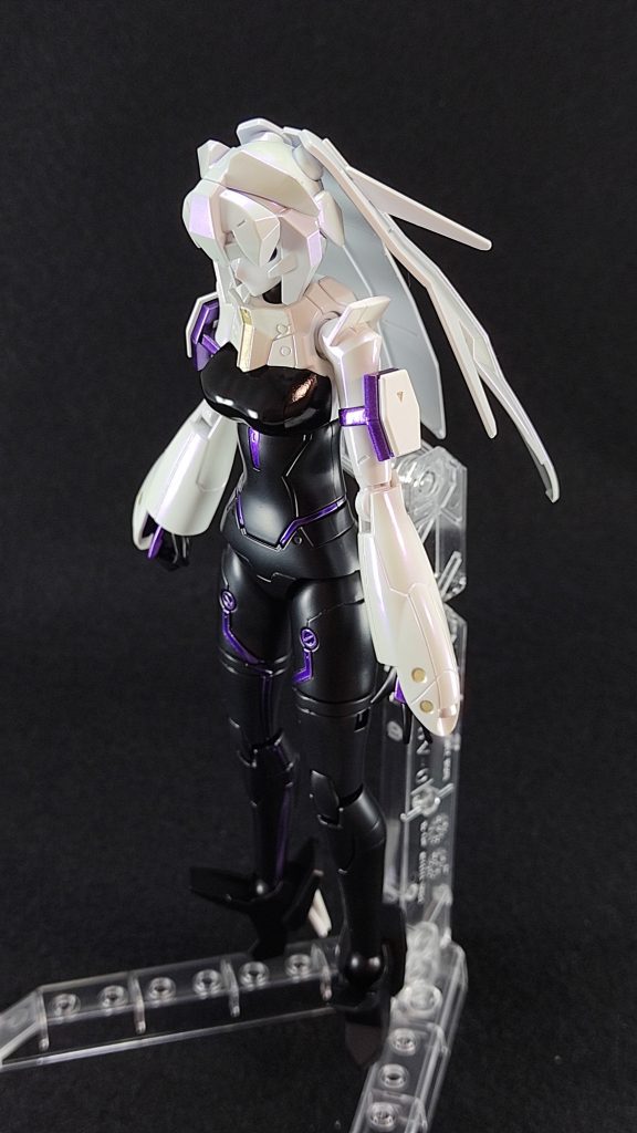 カラーモチーフは当時ハマったアニメ、リゼロ2期に登場する魔女エキドナ。白黒紫+パールで塗装しました(゜゜)