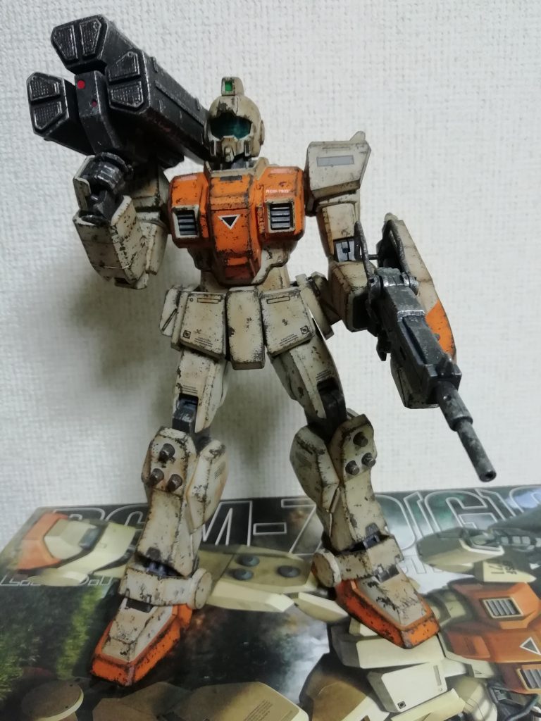 ロケットランチャーがでかく、担がせるのに一苦労。。。。