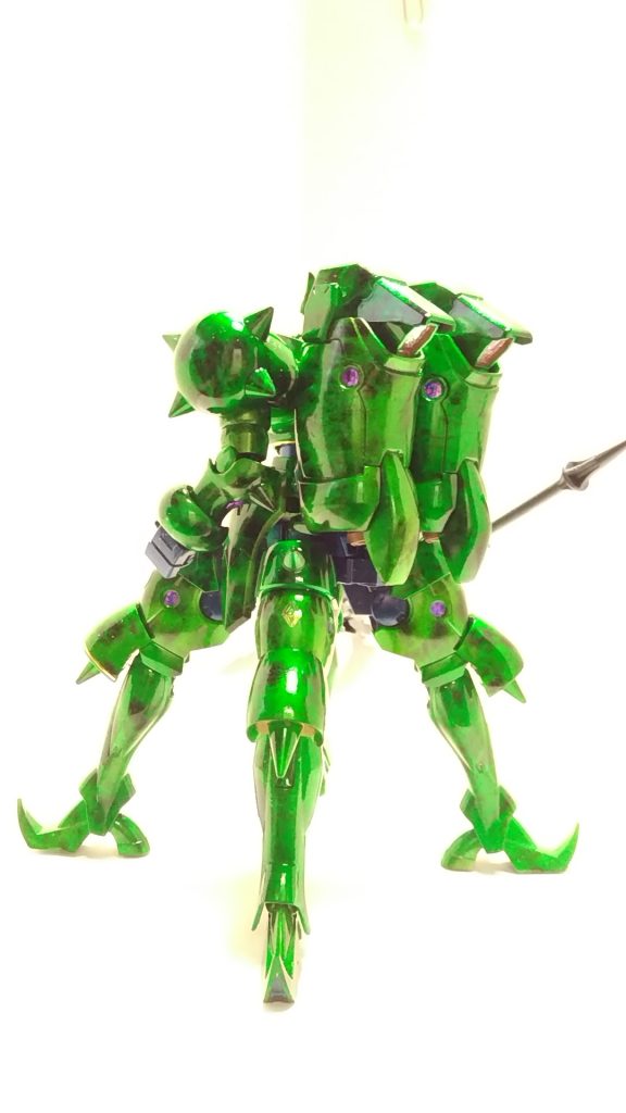 デスアーミーの脚をバックパックにする発想がステキなデザインのキットです。