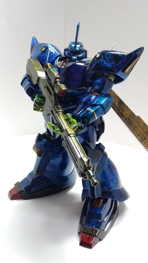 ライフルのスコープはラピーテープを貼ってます。