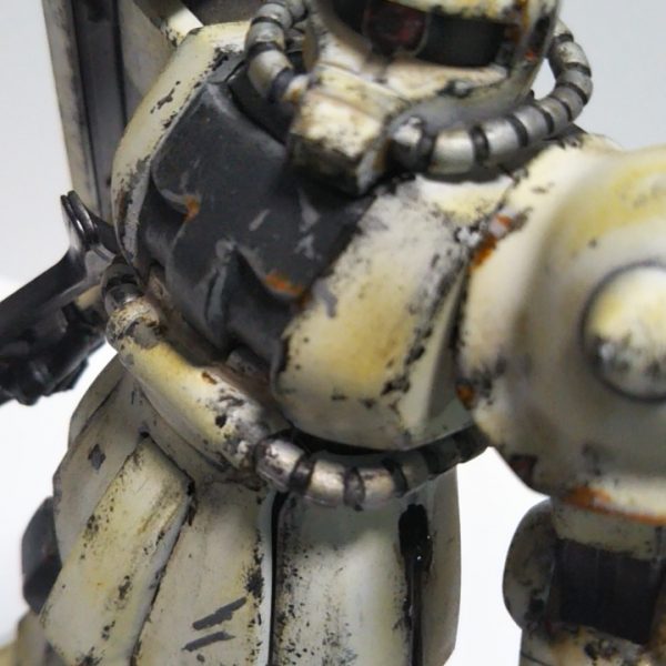 白いものは…汚したくなる😎ガンダムブレイカー版HGUCザクⅡベース