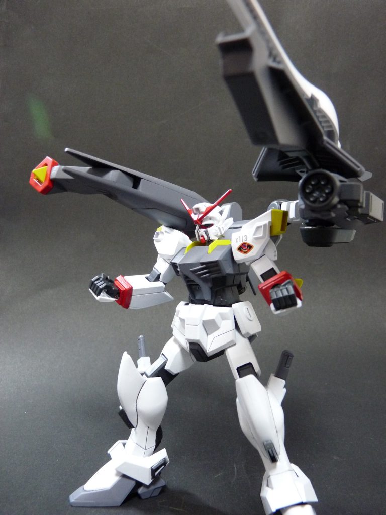 今回バックパックの片方をバルバトスルプスレクスの腕部とウィンチキャノンを用いて微改造しました。