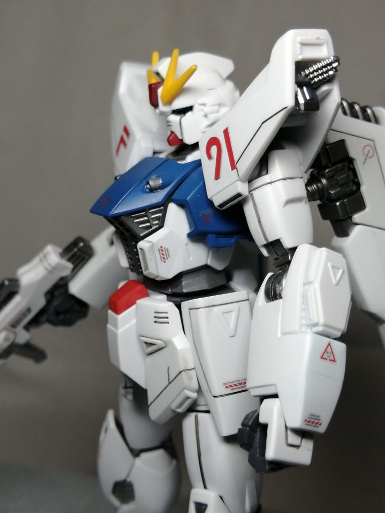 横バストアップモールドもデカールもちょっとデタラメ過ぎたかもしれないので一つ一つに意味をもたせられるように配置できるようになりたいです…