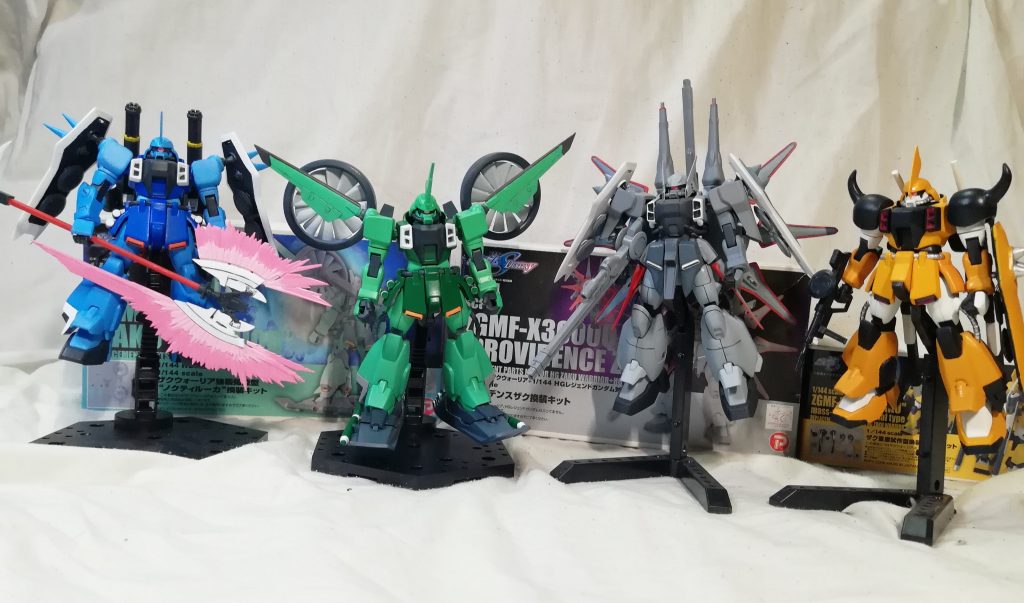 今までの種ザクシリーズです。B-CLUB改造キット3種にスラッシュまで。長い道のりでしたが完成出来て本当に良かったです。