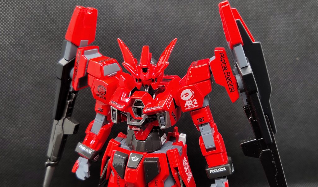 背景黒い方が実物の色味に似ていると思います。