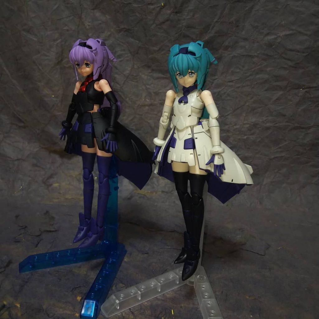 白モビルドールサラとツーショット