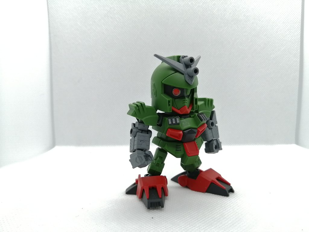 装甲は取り外して遊べるように塗装とディティールはなるべく簡単にモノアイは動かせます