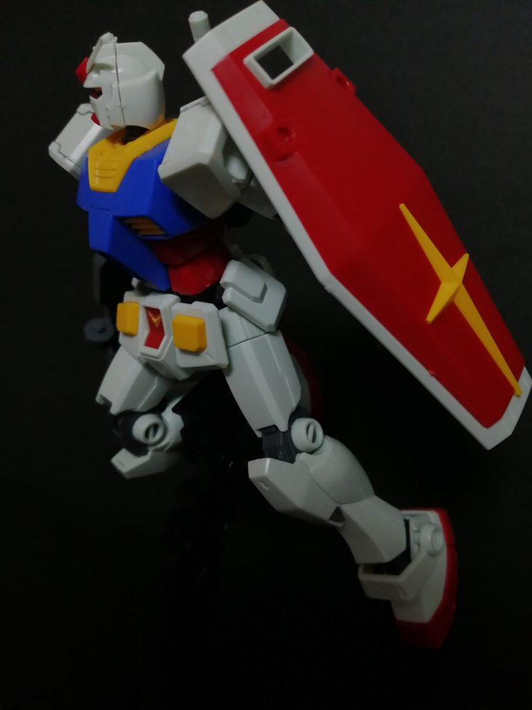 どんな機体にも合うので作ったらとりあえずこのポーズとってます