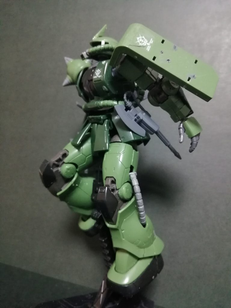 最後はザクを見上げて