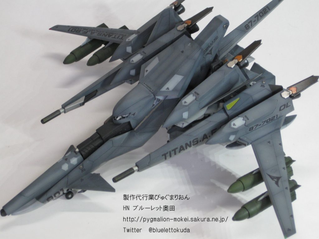 こちらが対地誘導爆弾。1/144でこの大きさって完全にオーバーキルな感じがするんですがそれは・・・