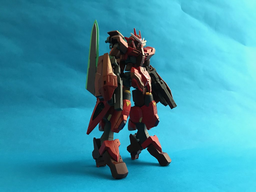 尚、先の侵攻でガンダムヴルードはN2ユニット[スケアクロウ]を除いて大破し戦闘不能に、ヴルーディも同時期に消息不明となっていたが＿＿＿＿＿＿ ＜侵攻について＞現地の駐屯軍は侵攻の阻止に成功はしたもののほぼ壊滅状態であり、拠点は必要最低限の維持と事後調査のための人員が残ることとなった。後に侵攻は、突如出現したとあるモビルスーツ(以下、”MS-a”と仮称する)が同時期に使用したある「機能」による副作用が原因であることが調査で判明した。その「機能」とは相手の機体の特徴や装備を「模倣する」というもの。また、この「機能」の副作用としてMS-aと同等の戦力を有する、所謂「バグ」が一定確率で発生することが判明した。今回の侵攻はその「バグ」が複数体発生し、起きたものであった。