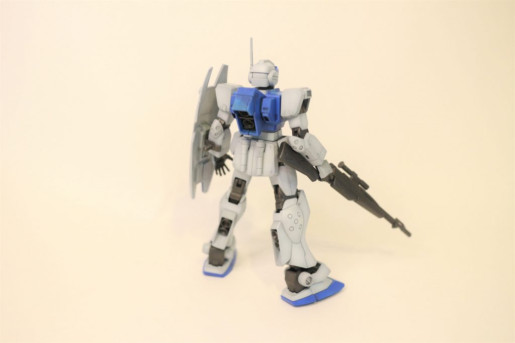 実はスミ入れでしくじって、バックパックを割りました。泣きました。