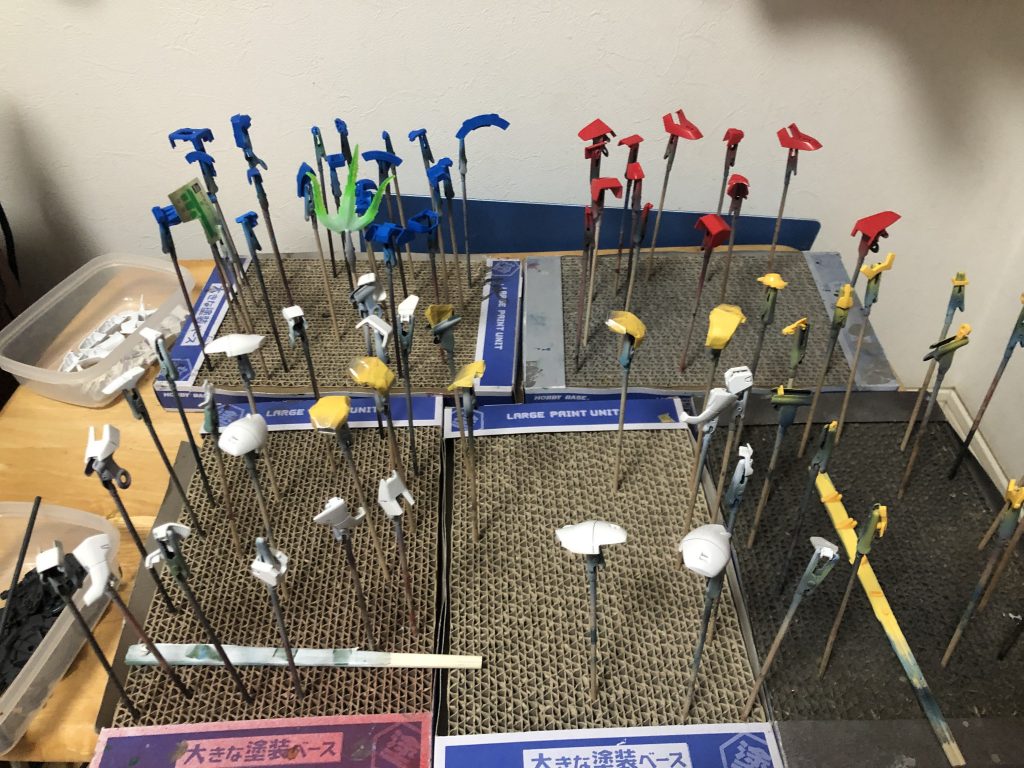 塗装後、MGにしてはパーツ数が少ないです。