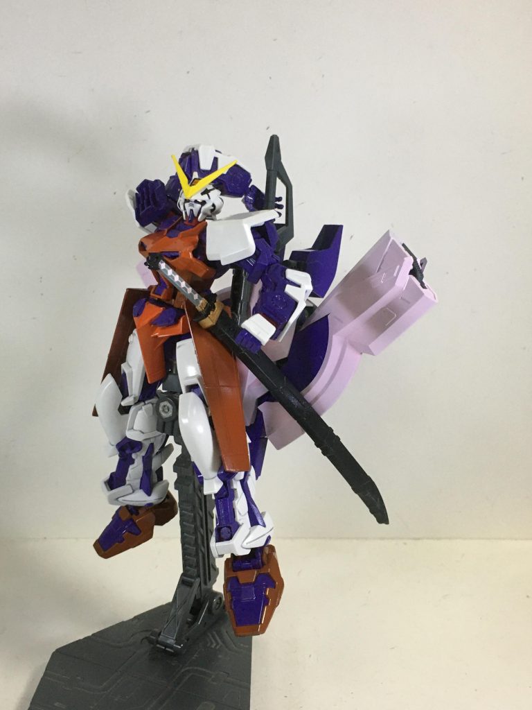 ちゃんとソードにも手がとどきます。